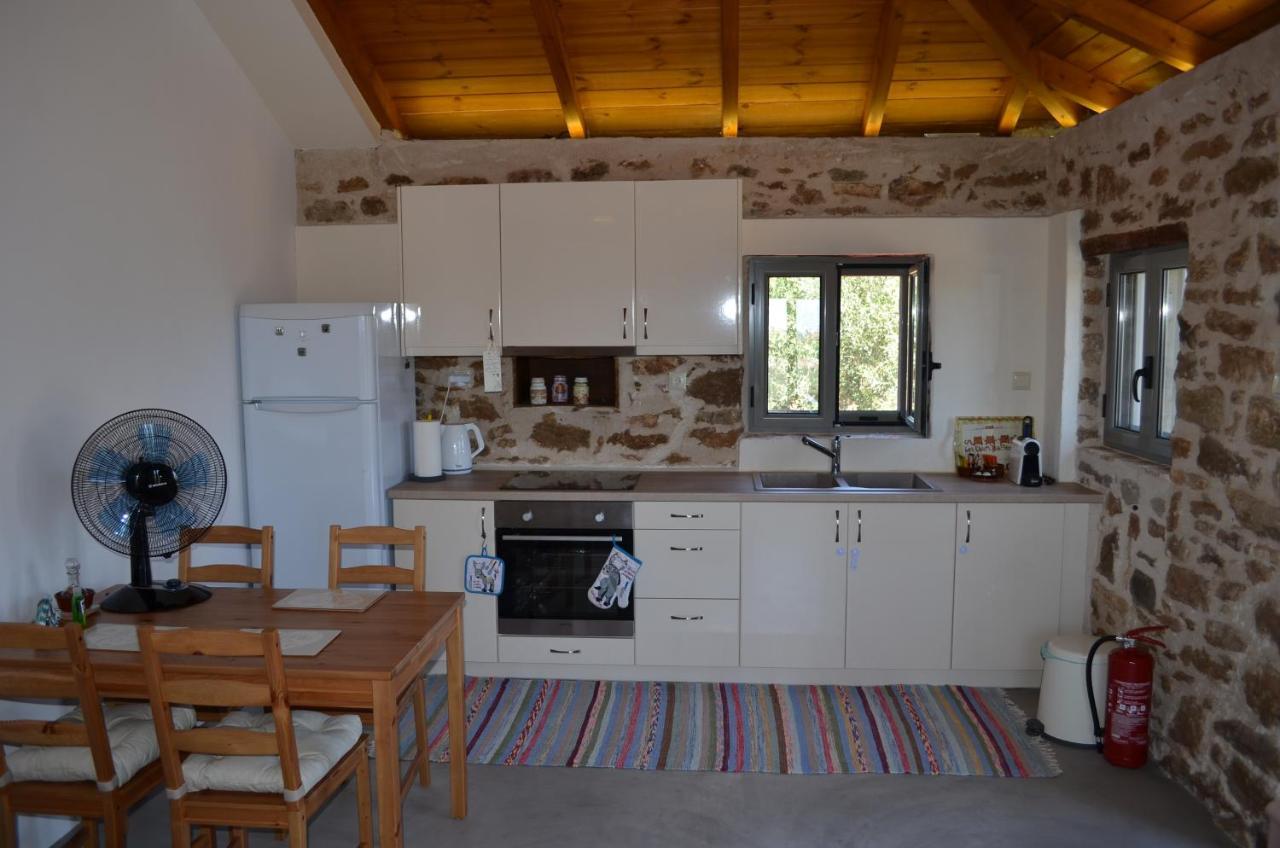Messinian Stone House Villa Exterior photo
