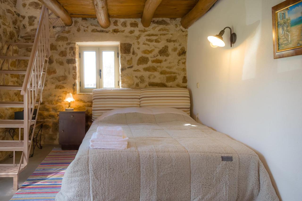 Messinian Stone House Villa Exterior photo